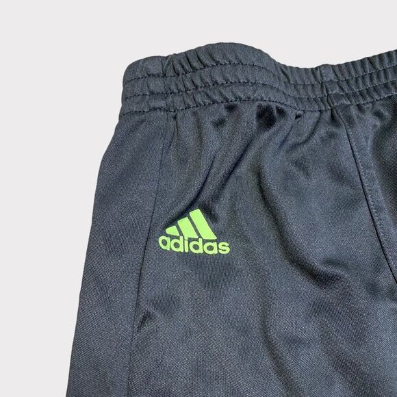 𝅺ADIDAS | Toddler Black and Lime Green Basketball Shorts - Picture 2 of 7